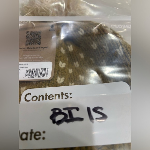 Patagonia Women's Snowbelle Beanie Ridge Cosmic Gold NWT Recycled Wool Yellow - Picture 9 of 9